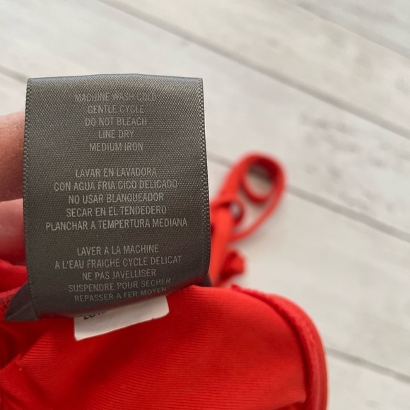 Vince Camuto Logo-Ring Cutout Halter Bikini Top M orange bathing suit coastal - Picture 8 of 8